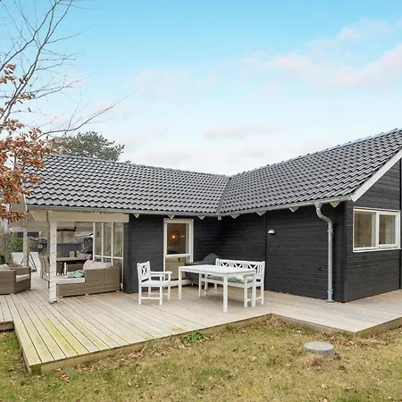 Vakantiehuis Lovely In With Wifi *